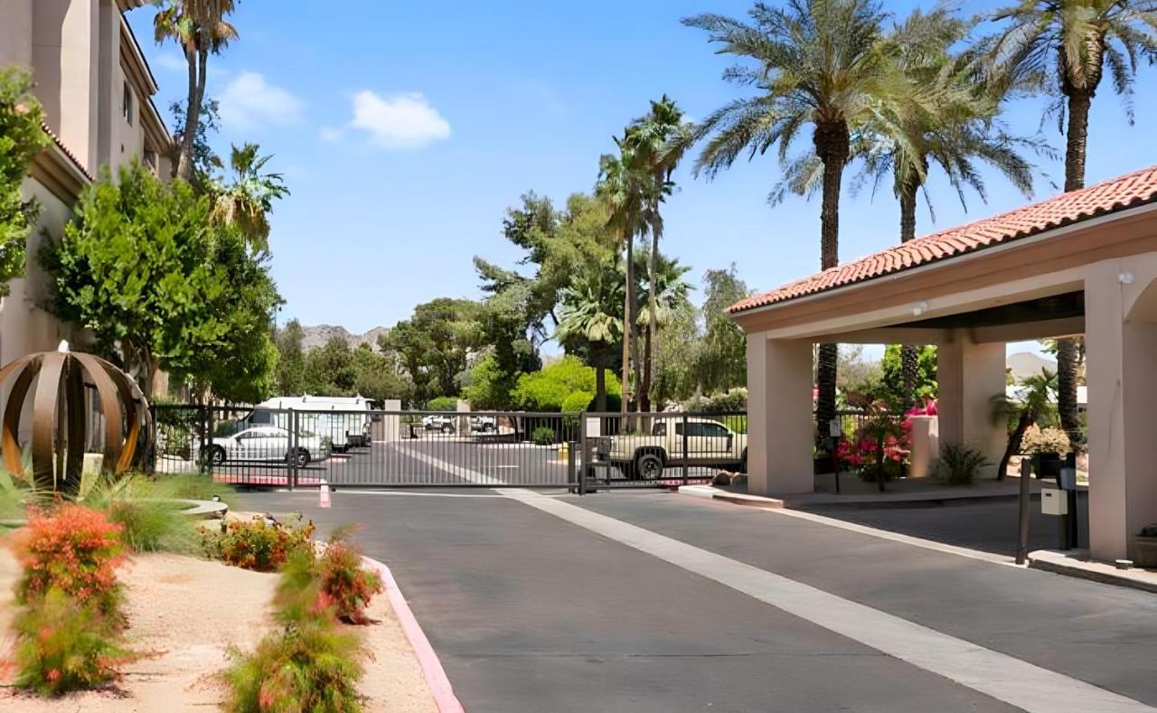 Biltmore Bliss: Desert Retreat! Apartment Phoenix Exterior photo